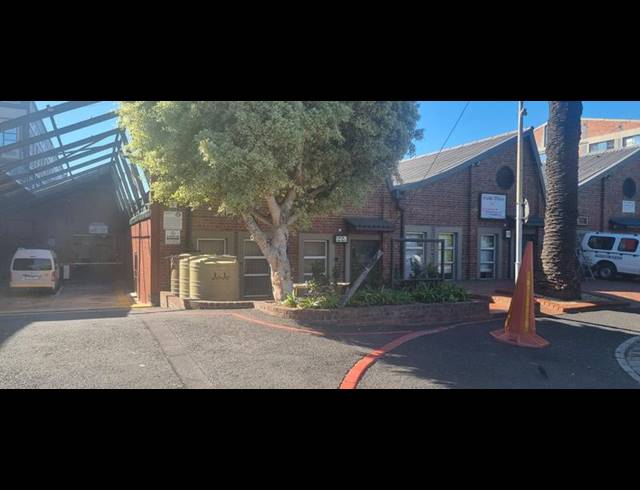 INDUSTRIAL PROPERTY TO RENT IN MOWBRAY